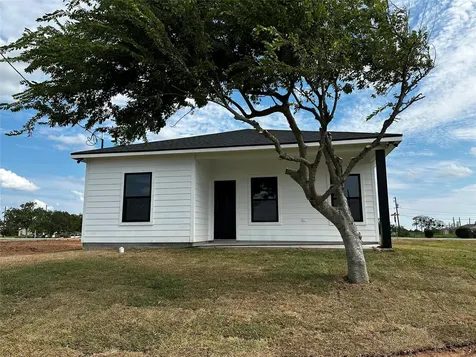 523 S Avenue F Freeport TX 77541