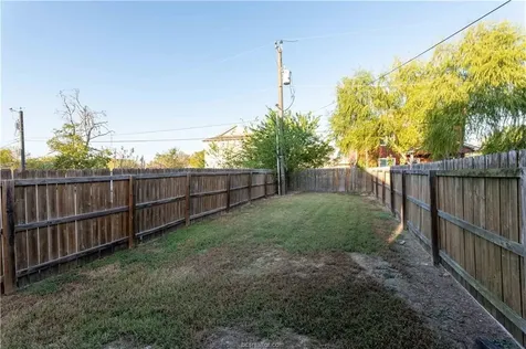 1133 Oney Hervey College Station TX 77840