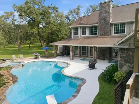 9500 Live Oak Court Manvel TX 77578