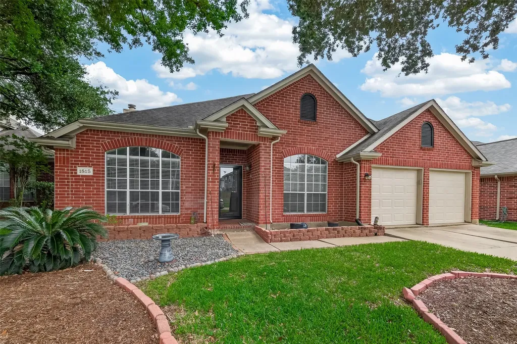 1815 Glen Oak Court Sugar Land TX 77479