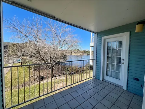 18617 Egret Bay Boulevard 1001 Webster TX 77058