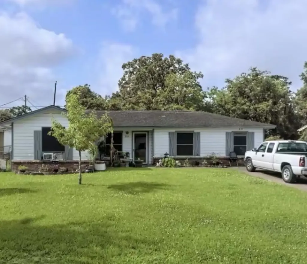 9314 Oak Knoll Lane Houston TX 77078