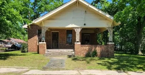 707 W Houston Street Clarksville TX 75426