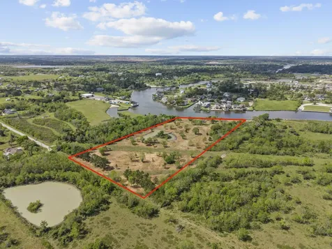 4700 Starboard Lane Dickinson TX 77539