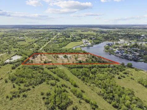 4700 Starboard Lane Dickinson TX 77539