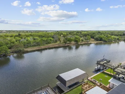 4700 Starboard Lane Dickinson TX 77539
