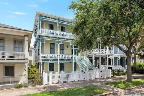 1724 S Ball Street Galveston TX 77550