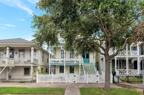 1724 S Ball Street Galveston TX 77550