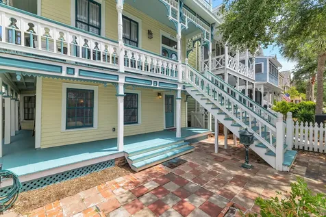 1724 S Ball Street Galveston TX 77550