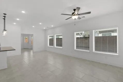 5231 Celestial Court Iowa Colony TX 77583