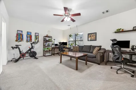 9044 Lakes At 610 Drive Houston TX 77054