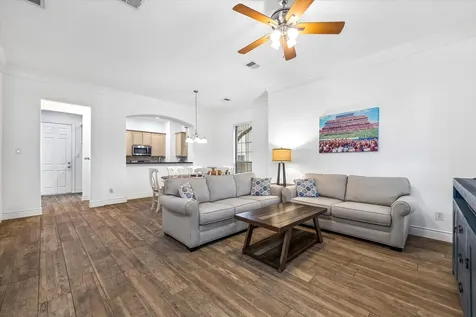 9044 Lakes At 610 Drive Houston TX 77054