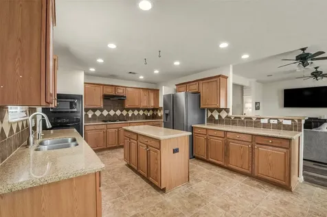 6815 Amistad Court Manvel TX 77578