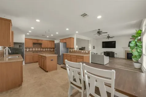 6815 Amistad Court Manvel TX 77578