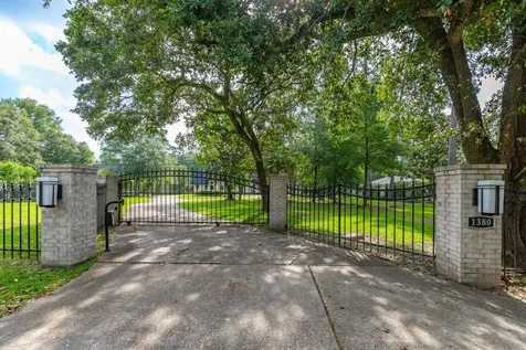 1380 Thomas Road Beaumont TX 77706