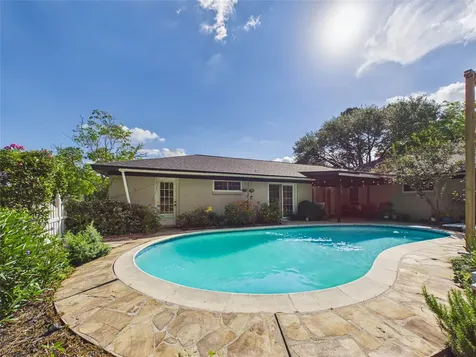 3037 County Road 536 Alvin TX 77511