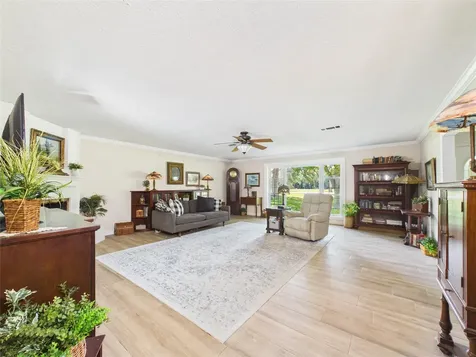 3037 County Road 536 Alvin TX 77511