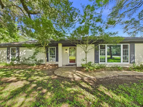 3037 County Road 536 Alvin TX 77511