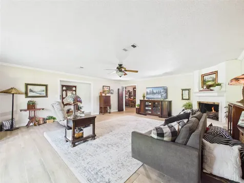 3037 County Road 536 Alvin TX 77511