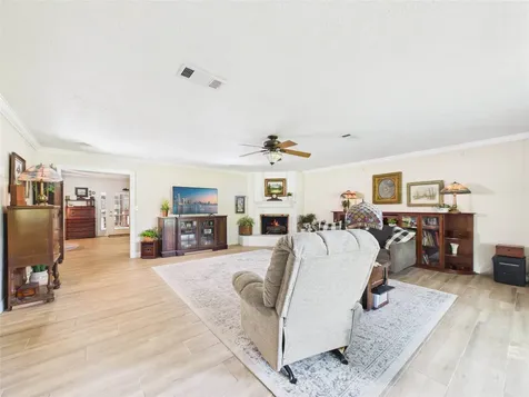 3037 County Road 536 Alvin TX 77511