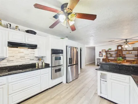 3037 County Road 536 Alvin TX 77511