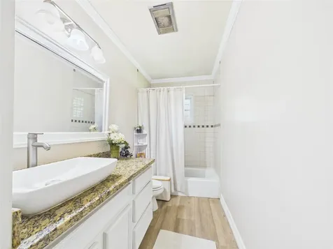 3037 County Road 536 Alvin TX 77511