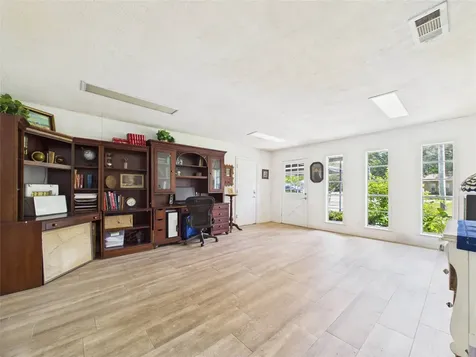 3037 County Road 536 Alvin TX 77511