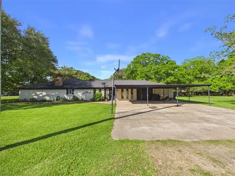 3037 County Road 536 Alvin TX 77511