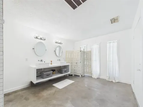 3037 County Road 536 Alvin TX 77511