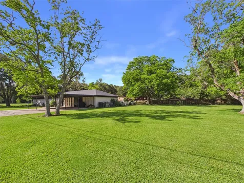 3037 County Road 536 Alvin TX 77511