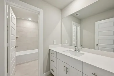 5925 Mockingbird Lodge Lane Pearland TX 77584