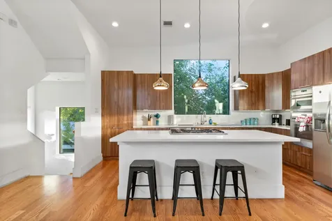 608 Oakley Street Houston TX 77006
