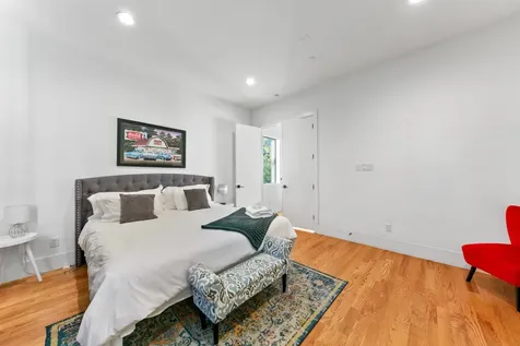 608 Oakley Street Houston TX 77006