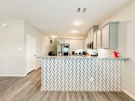 727 Road 5105 Cleveland TX 77327