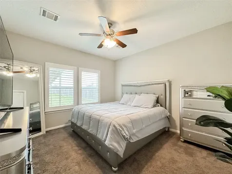 727 Road 5105 Cleveland TX 77327