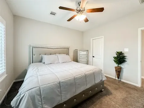 727 Road 5105 Cleveland TX 77327