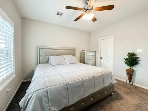 727 Road 5105 Cleveland TX 77327
