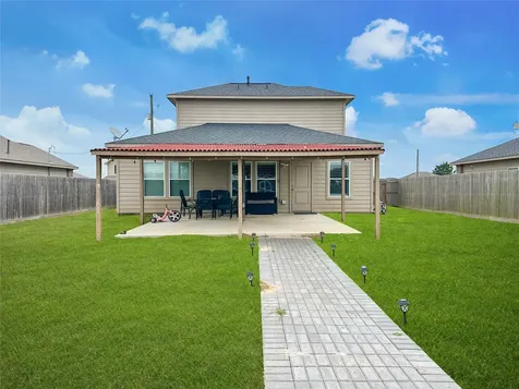727 Road 5105 Cleveland TX 77327