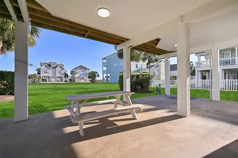 14407 Spyglass Circle Galveston TX 77554