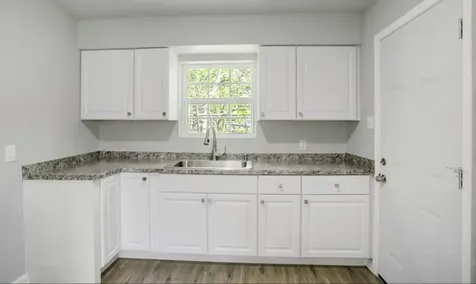 5123 Peachtree Street 1/2 Houston TX 77016