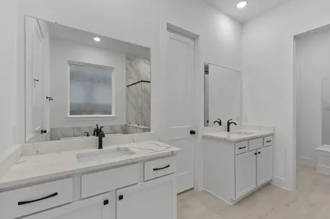 15027 Mission Avenue Mont Belvieu TX 77523