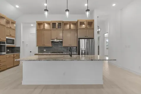 15027 Mission Avenue Mont Belvieu TX 77523