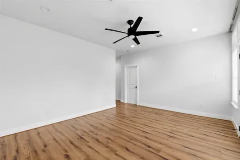 6476 Tc Jester Boulevard Houston TX 77091