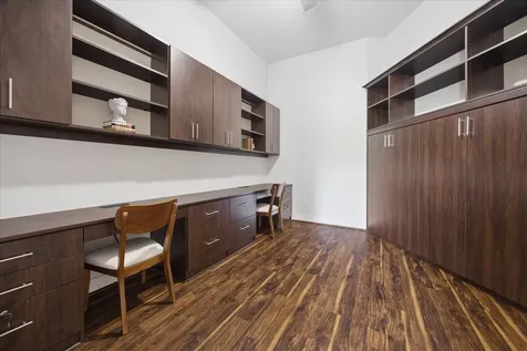 5005 Hidalgo Street 210 Houston TX 77056