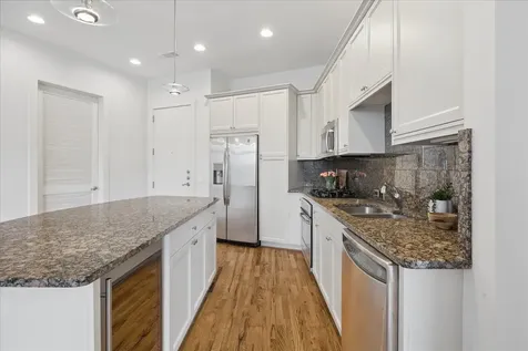 5005 Hidalgo Street 210 Houston TX 77056