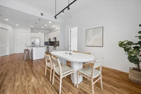 5005 Hidalgo Street 210 Houston TX 77056