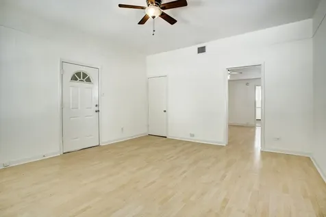 1127 Yale Street B Houston TX 77008