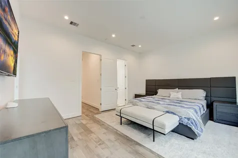 5839 Dolores Street Houston TX 77057
