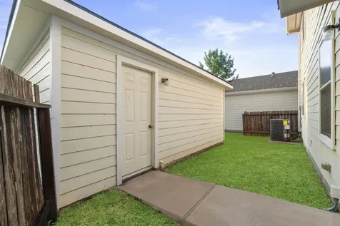 1617 Nichole Woods Drive Houston TX 77047