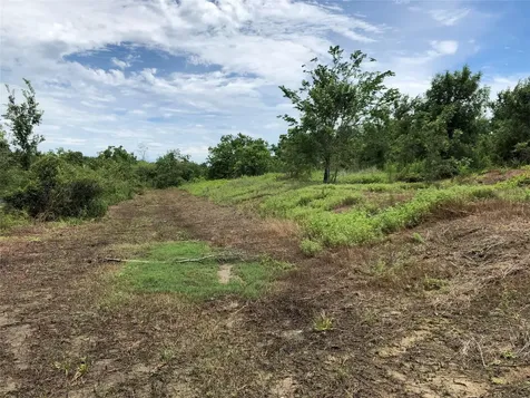 001 Steele Road Highlands TX 77562